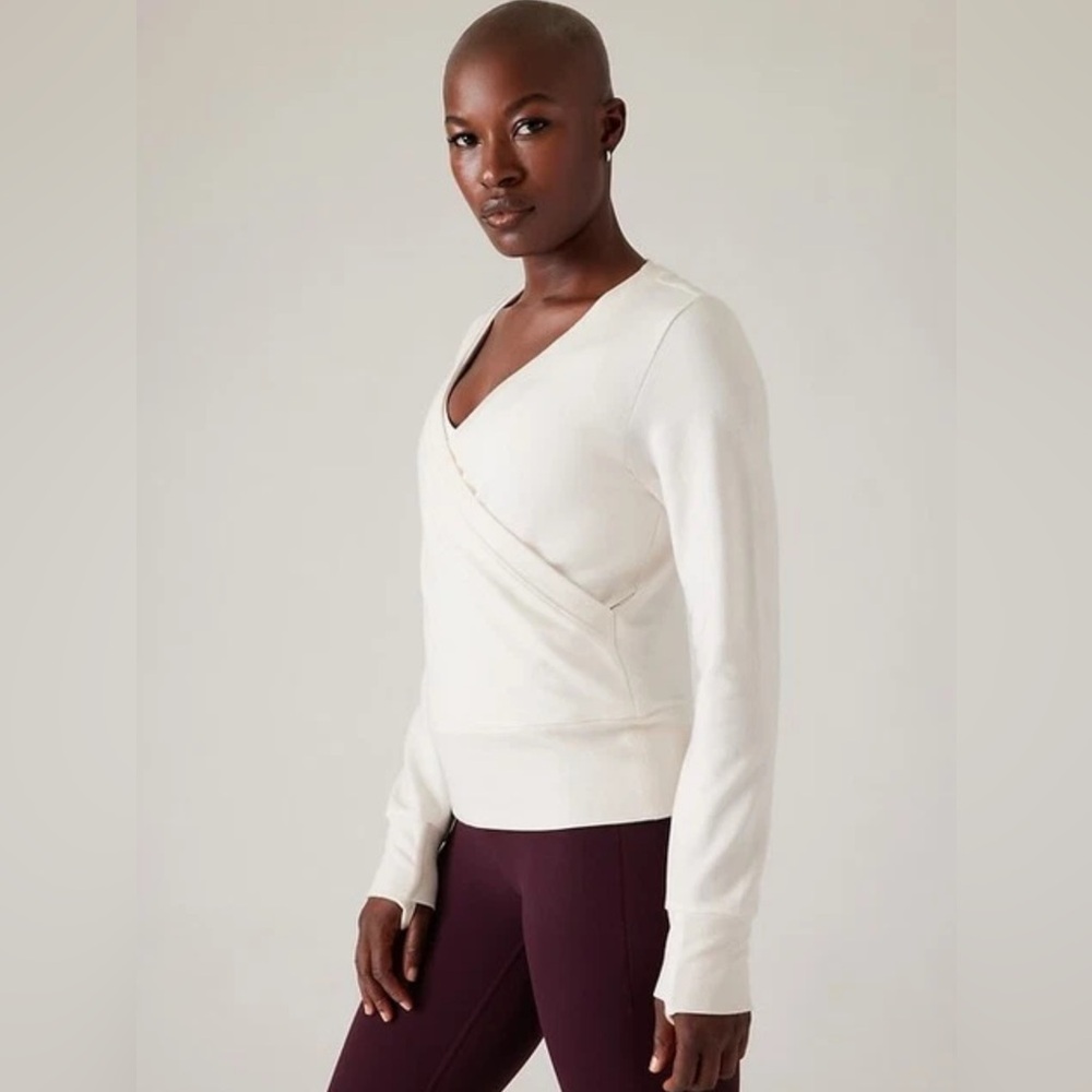 NWT Athleta Recharge Sweatshirt size XL